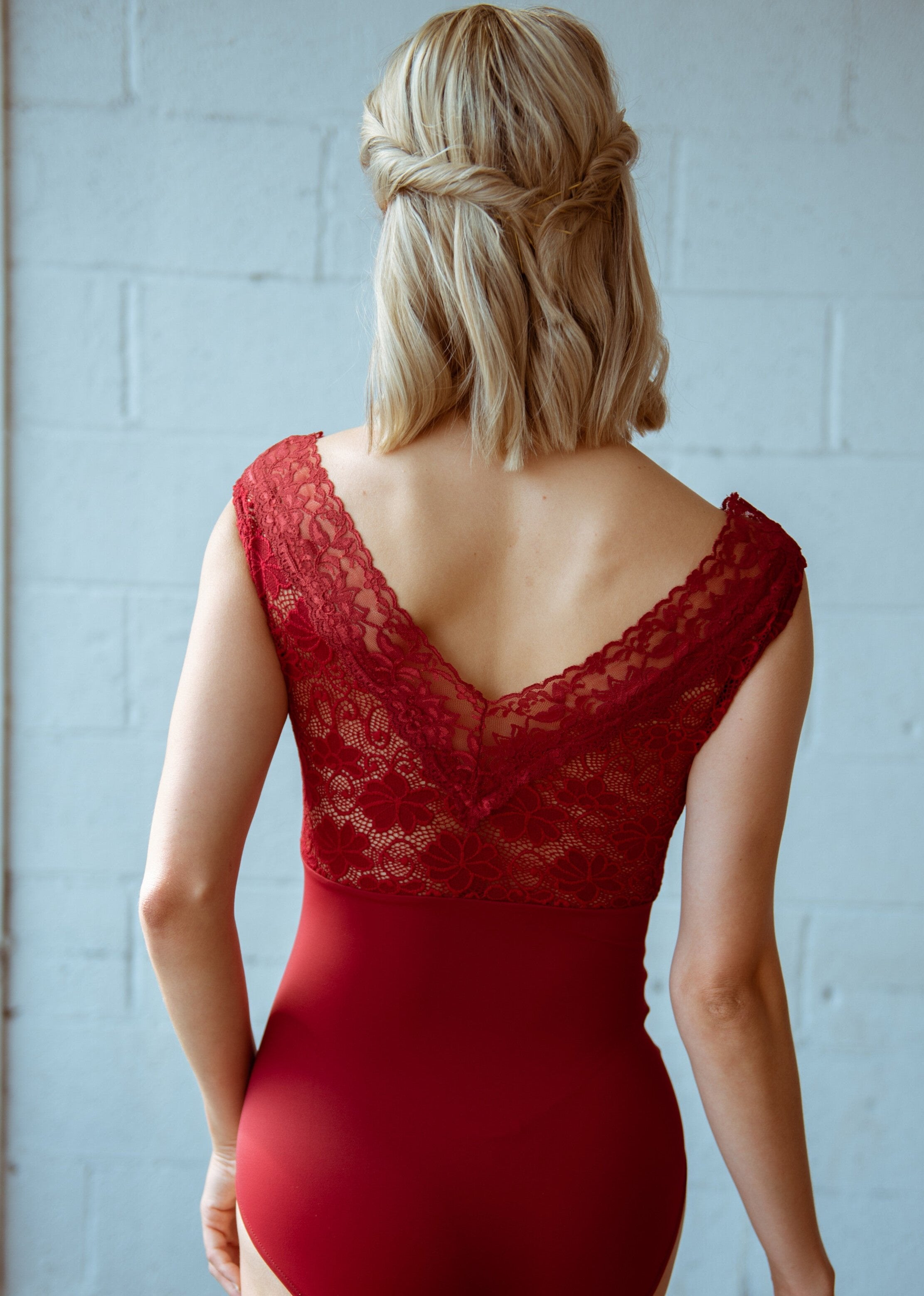 Lisa Leotard - V Neck Sleeveless Lace Leotard red back